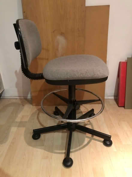 Photo of free Desk chair (Southborough) #2