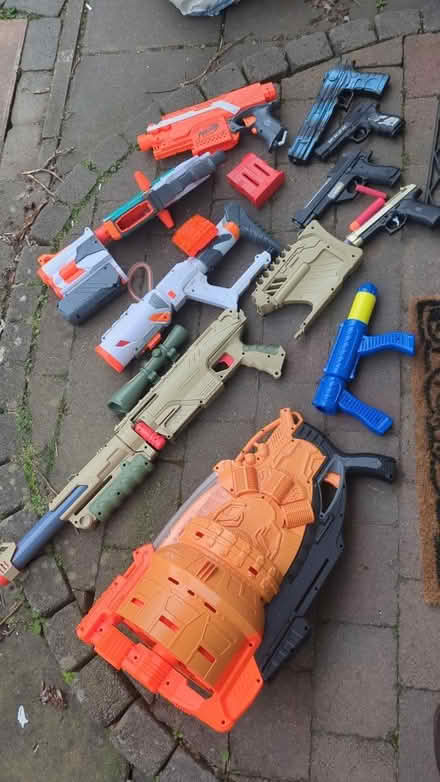 Photo of free Bag of Nerf and toy guns (BT17) #2
