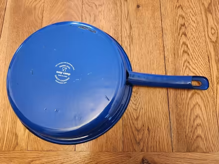 Photo of free 10 inch enamel camping frying pan (CT19) #3