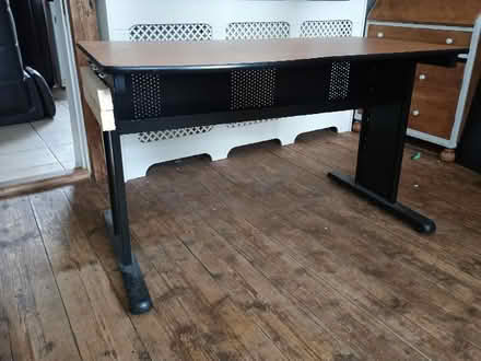 Photo of free Desk (WF17 6LQ) #2