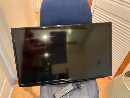Photo of free Television (CT14) #1