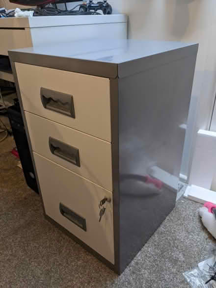 Photo of free Metal under desk filing cabinet (Bingley (BD16)) #1