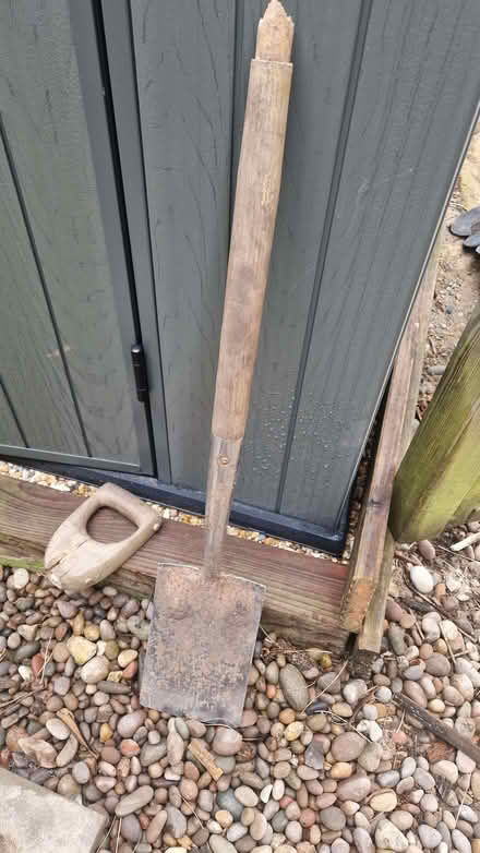 Photo of free Lady spade (Stone Cross BN23) #1