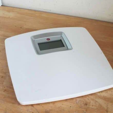 Photo of free Bathroon scale (Yonge Eglinton) #1