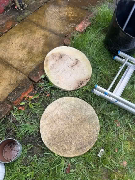 Photo of free 2 garden stones/ pot holders (SK1 offerton) #1