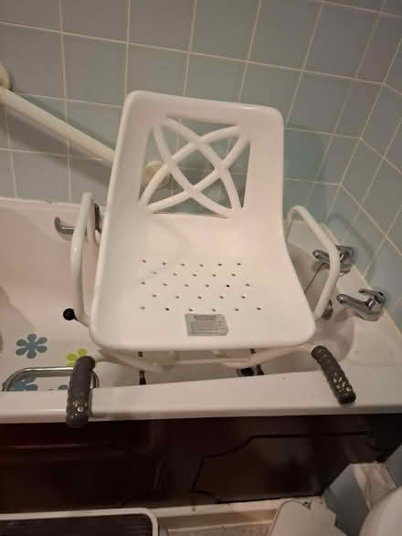 Photo of free Bath chair (S14 Gleadless Valley) #2