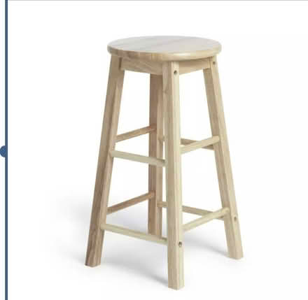 Photo of 55 - 60 cm stool (Highbury and Islington - N7) #1