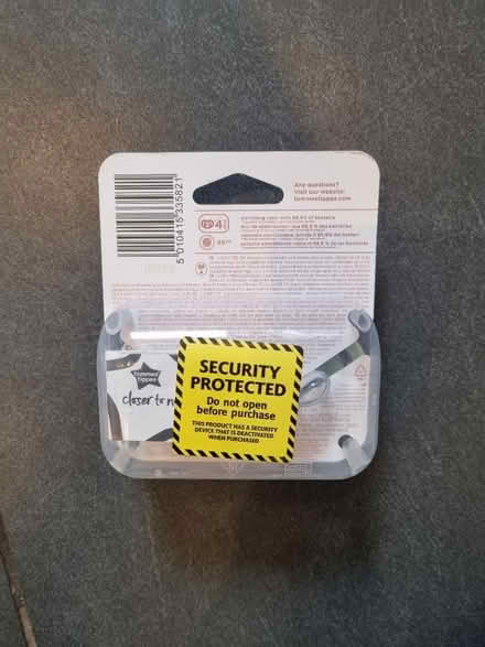 Photo of free Newborn Baby Things- dummies, bath (Cressington, Liverpool - L19) #2