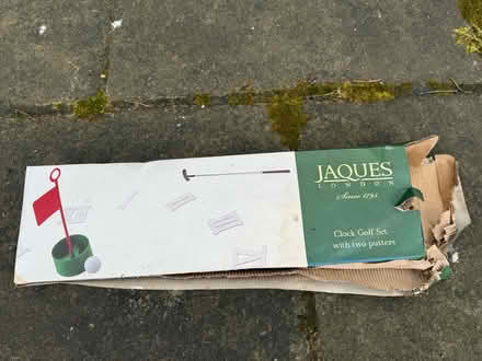 Photo of free Clock Golf Set with two putters (Cheam SM2) #1