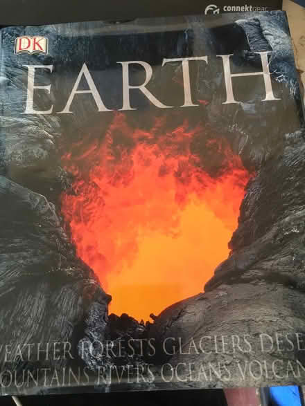 Photo of free DK Earth book (Stanford in the Vale SN7) #1