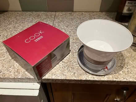 Photo of free Kitchen scales (WA14) #2