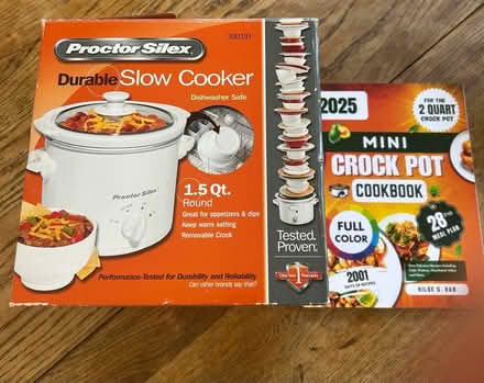 Photo of free Slow Cooker & Cook Book (Woodside & El Camino) #1