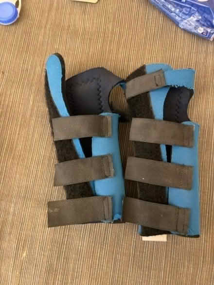 Photo of free Child’s wrist splints (Shotover OX3) #1