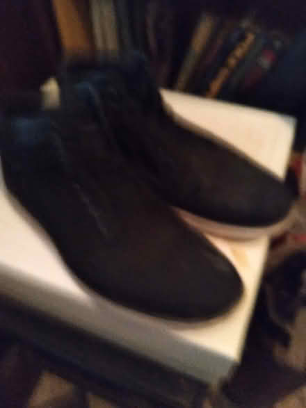 Photo of free Shoes (Bloor & Spadina (downtown)) #1