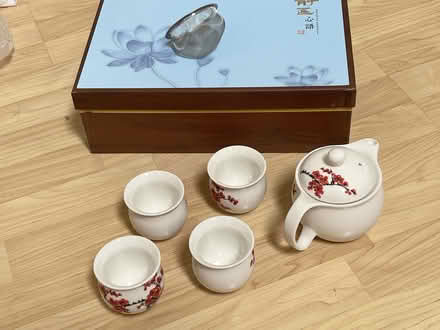 Photo of free Chinese Tea Set (Wolfe & Reed) #1