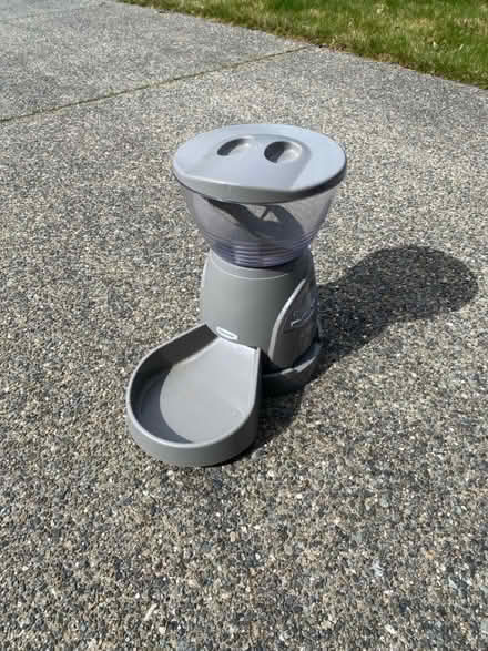Photo of free Petmate automatic cat feeder (Bothell, near Fernwood Elem.) #1