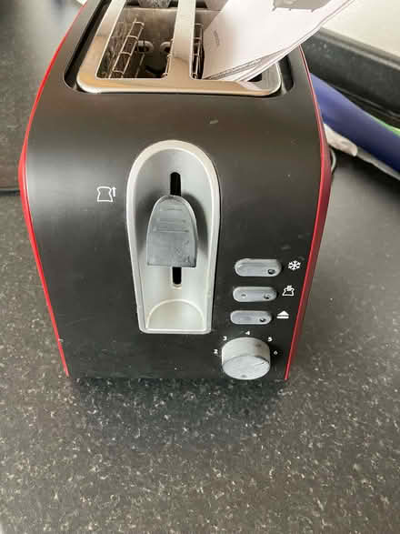 Photo of free Russell Hobbs Toaster - Model 19610 2 Slice Toaster (Hutton PR4) #3