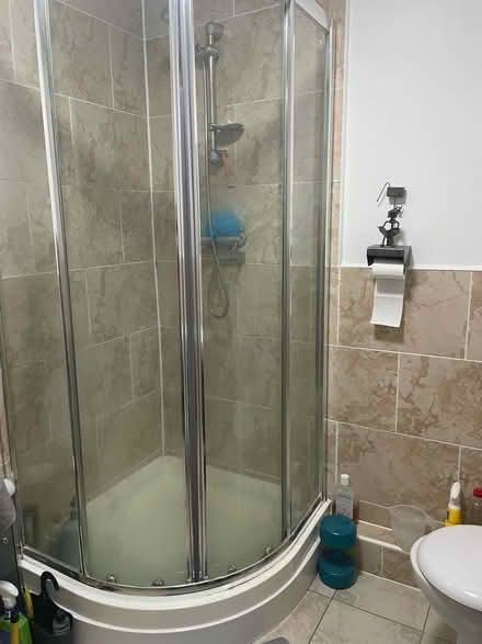Photo of free Quadrant shower cubicle and shower (Barkerend BD3) #2