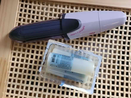 Photo of free Braun 'Steam and Straight' hair tongs (Peasedown St John CP) #1