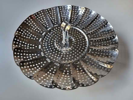 Photo of free Steamer basket (Temple Street OX4) #1