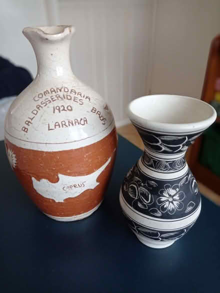 Photo of free Wine jug and vase. (Pin Green SG1) #2