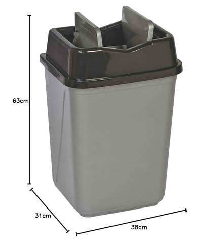 Photo of free Small Kitchen Dustbin (Purley CR8) #2
