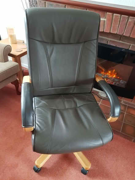 Photo of free Executive Office Chair with Arms (Creekmoor) #1