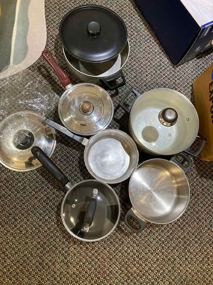 Photo of free Pots and lids (Derry and Tenth Line) #1