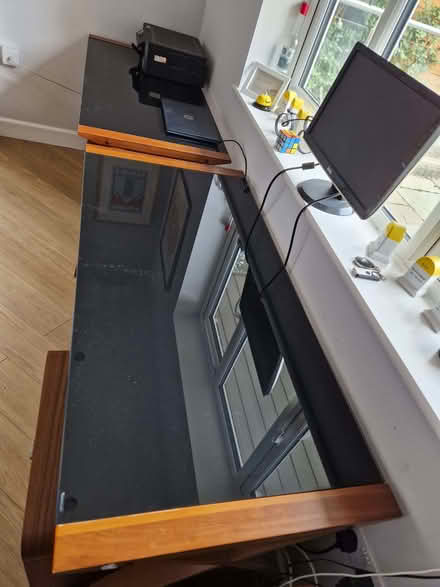 Photo of free Office desks (Finchampstead RG40) #3