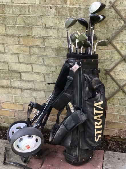 Photo of free Golf caddy and clubs (Garforth, Leeds, LS25) #2