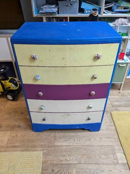 Photo of free chest of drawers (Earlsfield SW17) #1