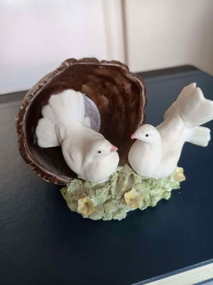 Photo of free Porcelain dove figurine (Pin Green SG1) #1