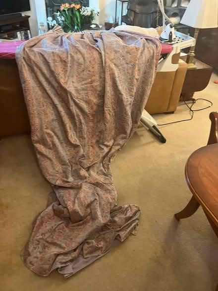 Photo of free Pair of curtains 2.5 metre drop (SW10 Off Redcliffe Gdns) #2