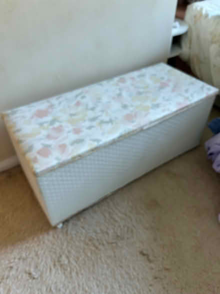 Photo of free Storage ottoman with floral top (Bramhall SK7) #1