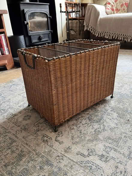 Photo of free Magazine rack (Sands HP12) #3