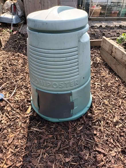 Photo of free Large composting bin (droitwich near tagwell rd) #1