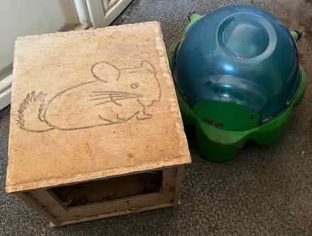 Photo of free Chinchilla House & Sand Bath (Belle Isle, LS10) #1
