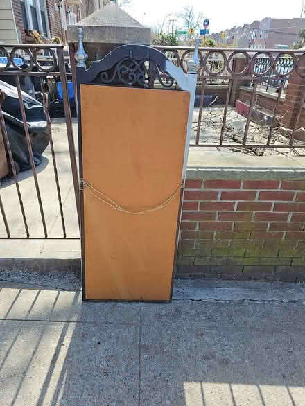 Photo of free mirror (Sunnyside 48th Street) #3
