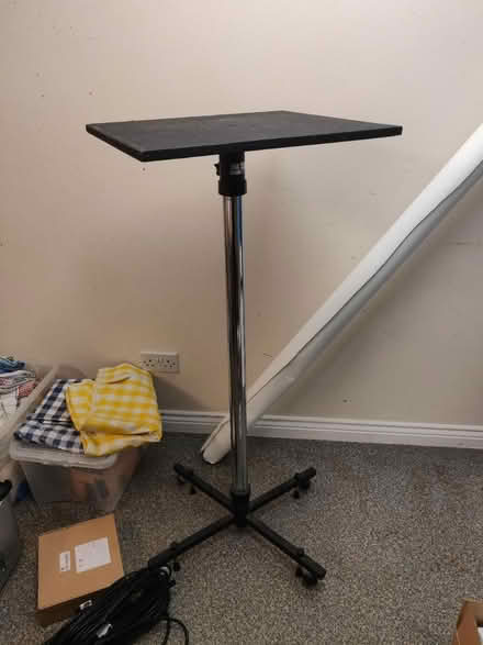 Photo of free Stand for projector or other object (New Barnet EN4) #1