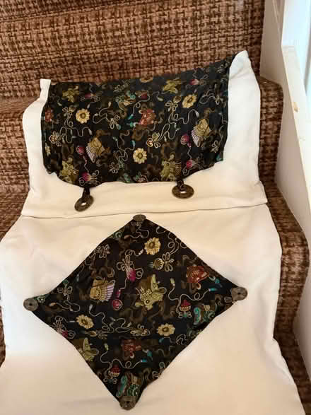 Photo of free 4 cushion covers. Big (Croydon. CR2 9) #2