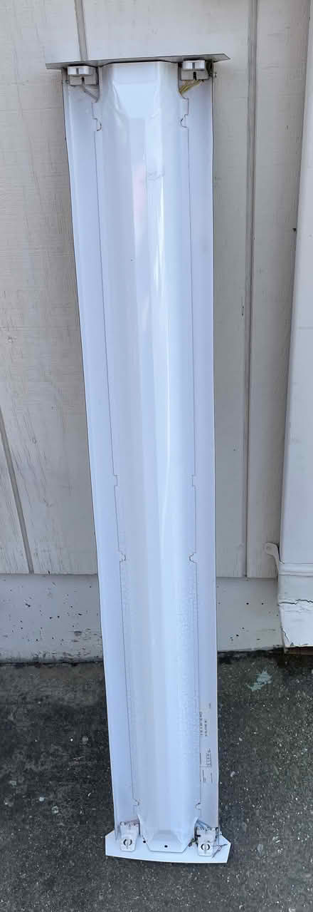 Photo of free 48” shop light (Near De Anza College) #1