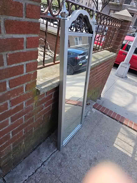 Photo of free mirror (Sunnyside 48th Street) #2