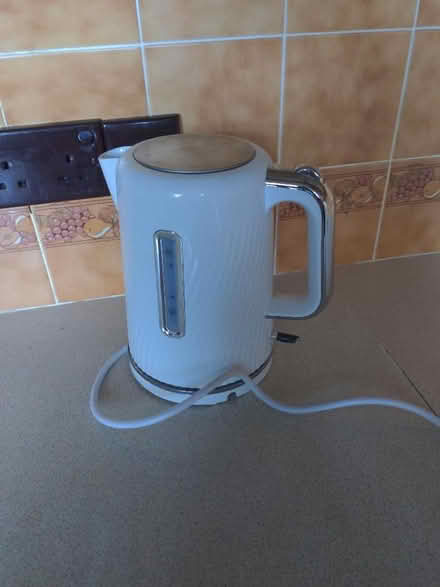 Photo of free Kettle (Markland Hill BL1) #1