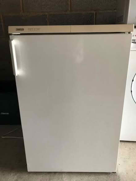 Photo of free fridge (Grove OX12) #1