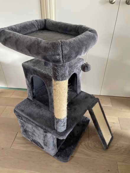 Photo of free Cat House and Toys (Brentwood CM13) #1