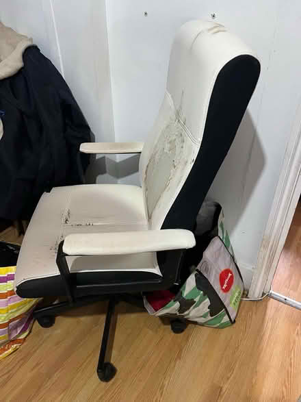 Photo of free Chair (NW10) #4