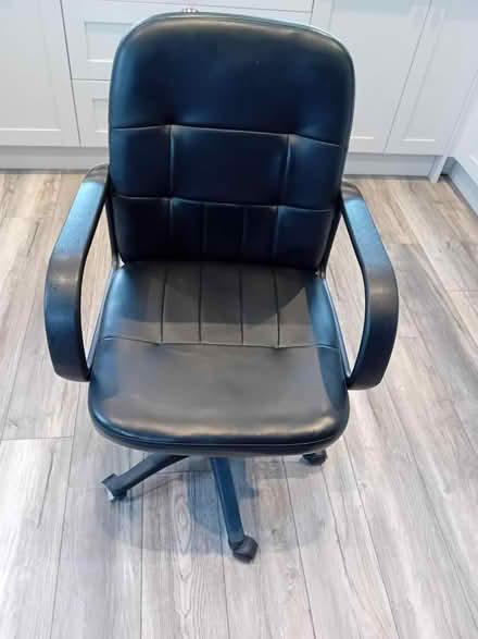 Photo of free Office chair (one damaged castor) (Leeds LS15) #1