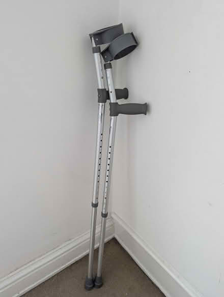 Photo of free Crutches and boot (SW17 0DY) #2