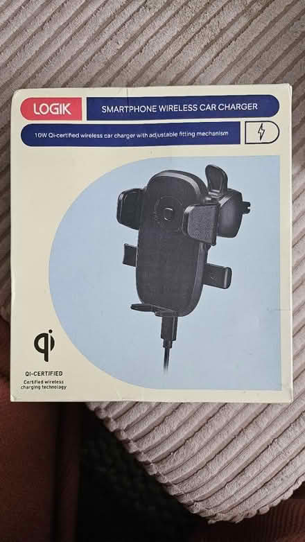 Photo of free Car charger (SE15) #1