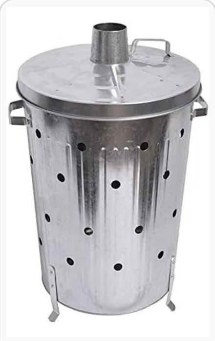 Photo of Incinerator bin (Welling) #1